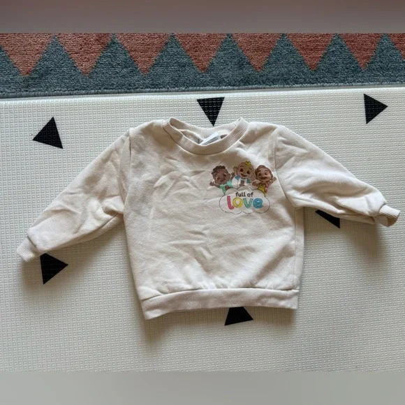 Coceomelon|Baby gender neutral ‘Full of Love' Cream Sweatshirt•••12 months - Picture 2 of 5
